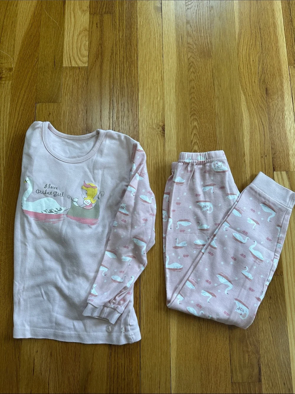 Criket Korean brand Girl Pink Swan-Print Kids Pajama Set